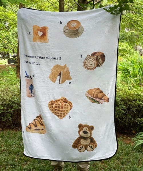 Made in I（メイドインアイ）の「コラージュグラフィックブランケット（ブランケット・レディース・A/C/B・FREE）」の10枚目の写真