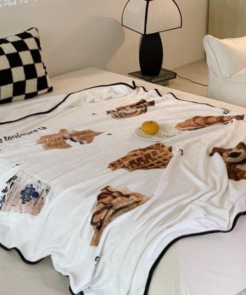 Made in I（メイドインアイ）の「コラージュグラフィックブランケット（ブランケット・レディース・A/C/B・FREE）」の13枚目の写真