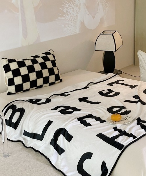 Made in I（メイドインアイ）の「コラージュグラフィックブランケット（ブランケット・レディース・A/C/B・FREE）」の14枚目の写真