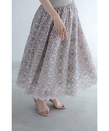 伸びるウエストリブのステンドグラス柄レースミディアムスカート