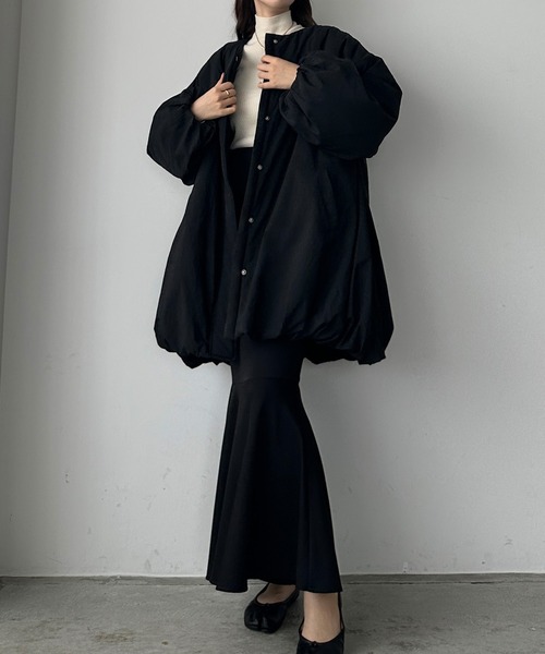 Louere（ルエレ）の「中綿ノーカラーバルーンコート（ノーカラーコート・レディース・ブラウン/アイボリー/ブラック・MEDIUM/SMALL/X-LARGE/LARGE）」の5枚目の写真