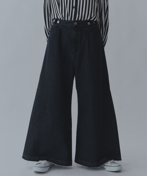 manana suerte（マニャーナスエルテ）の「デニムバギーパンツ（デニムパンツ・レディース・ブラック/ブルー・2/FREE）」の5枚目の写真
