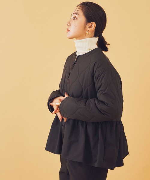 Shelly island（シェリーアイランド）の「キルトペプラムコート（ノーカラーコート・レディース・ブラック・M）」の5枚目の写真