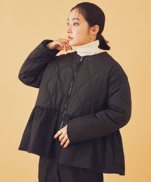 Shelly island（シェリーアイランド）の「キルトペプラムコート（ノーカラーコート・レディース・ブラック・M）」の6枚目の写真