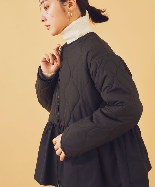 Shelly island（シェリーアイランド）の「キルトペプラムコート（ノーカラーコート・レディース・ブラック・M）」の7枚目の写真