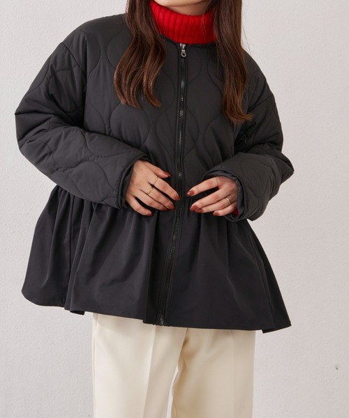 Shelly island（シェリーアイランド）の「キルトペプラムコート（ノーカラーコート・レディース・ブラック・M）」の13枚目の写真