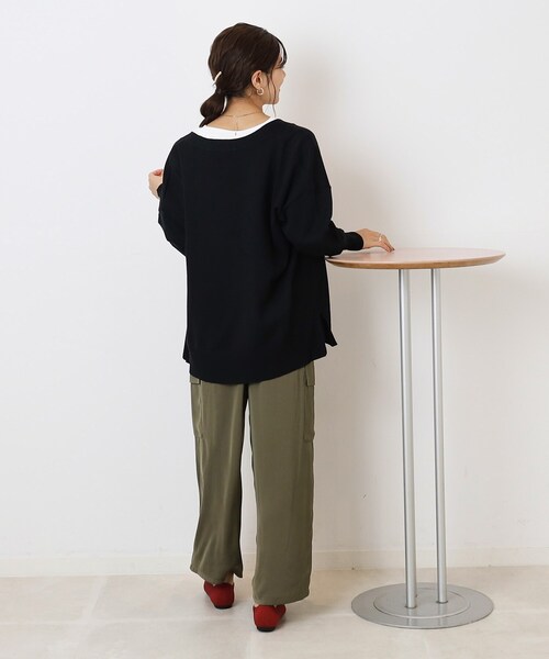 SHOO・LA・RUE(シューラルー)の「◆ポンチョ風ニットカーディガン(カーディガン/ボレロ・レディース・ダークグリーン/ブラック/ブラウン系その他/ナチュラル・00)」の8枚目の写真