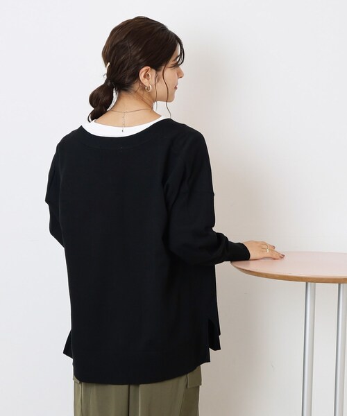 SHOO・LA・RUE(シューラルー)の「◆ポンチョ風ニットカーディガン(カーディガン/ボレロ・レディース・ダークグリーン/ブラック/ブラウン系その他/ナチュラル・00)」の11枚目の写真