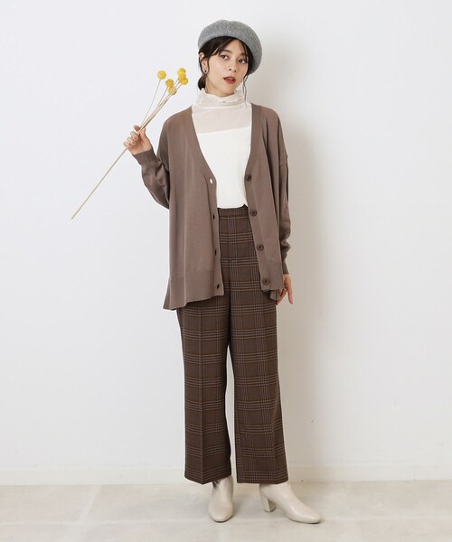 SHOO・LA・RUE(シューラルー)の「◆ポンチョ風ニットカーディガン(カーディガン/ボレロ・レディース・ダークグリーン/ブラック/ブラウン系その他/ナチュラル・00)」の5枚目の写真