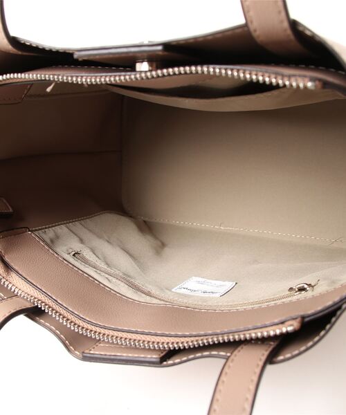 Legato Largo(レガートラルゴ)の「Legato Largo / かるいかばんPU 2WAYトート / LH-P0002Z(トートバッグ・レディース・ベージュ/アイボリー/ブラック/オリーブ/キャメル/ベージュ系その他/ラベンダー/イエロー/ライトブルー・ONESIZE)」の21枚目の写真