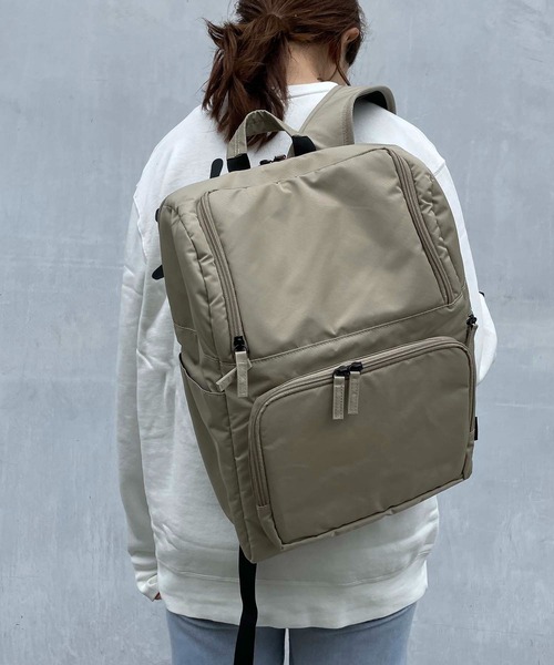 IO(イオ)(イオ)の「Healthknit Product/11ポケットGO OUT リュック HKB-1220(バックパック/リュック・レディース・ベージュ・ONESIZE)」の1枚目の写真