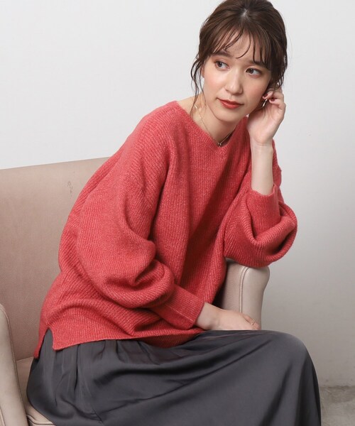 DRESKIP（ドレスキップ）の「◆【体型カバー】ふわふわ素材が女性らしいVネックニット（ニット/セーター・レディース・ダークグレー/イエロー系その他/ピンク系/グリーン/ブルー系その他/ライトベージュ・02/03/04）」の6枚目の写真