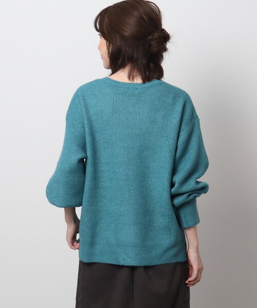 DRESKIP（ドレスキップ）の「◆【体型カバー】ふわふわ素材が女性らしいVネックニット（ニット/セーター・レディース・ダークグレー/イエロー系その他/ピンク系/グリーン/ブルー系その他/ライトベージュ・02/03/04）」の12枚目の写真