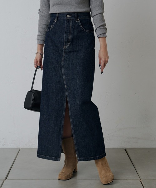 COLONY 2139（コロニートゥーワンスリーナイン）の「フロントスリットデニムロングスカート（デニムスカート・レディース・ブラック/サックスブルー/ブルー/ダークブルー/ネイビー・SMALL/MEDIUM）」の2枚目の写真