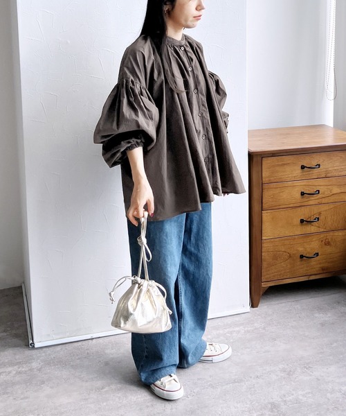 reca(レカ)の「タフタギャザーブラウス(シャツ/ブラウス・レディース・ホワイト/ブラック/ブラウン・M)」の13枚目の写真