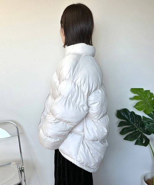 CRB（シーアールビー）の「ハイネック中綿ブルゾン（ブルゾン・レディース・アイボリー/ブラック・F）」の11枚目の写真