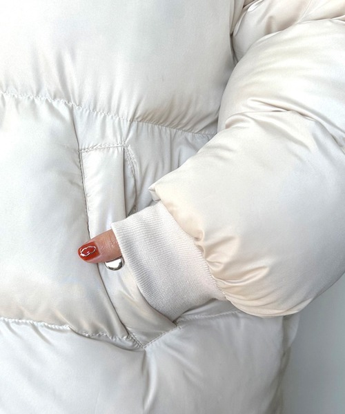 CRB（シーアールビー）の「ハイネック中綿ブルゾン（ブルゾン・レディース・アイボリー/ブラック・F）」の13枚目の写真