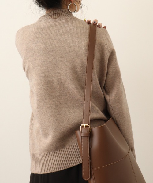 Chiaro（キアロ）の「chiaro ハイネックニット（ニット/セーター・レディース・ベージュ/カーキ/ブラック/レッド/オフホワイト・40）」の20枚目の写真