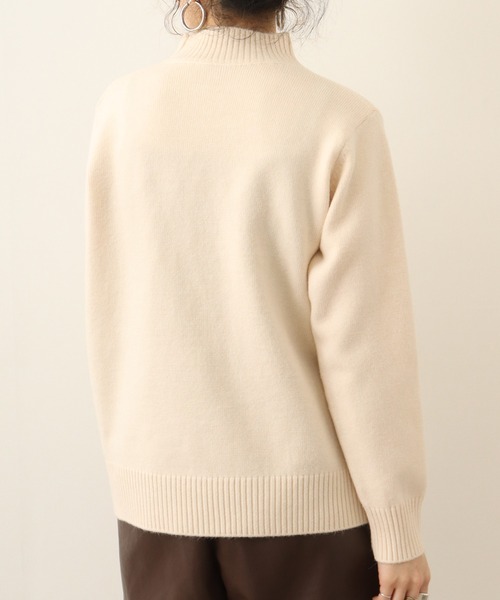 Chiaro（キアロ）の「chiaro ハイネックニット（ニット/セーター・レディース・ベージュ/カーキ/ブラック/レッド/オフホワイト・40）」の9枚目の写真