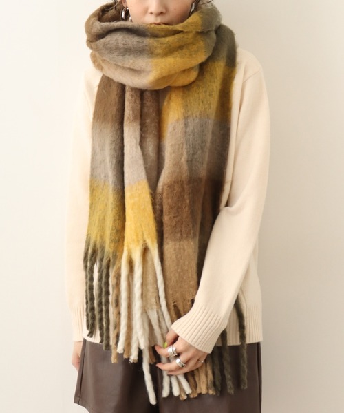 Chiaro（キアロ）の「chiaro ハイネックニット（ニット/セーター・レディース・ベージュ/カーキ/ブラック/レッド/オフホワイト・40）」の10枚目の写真