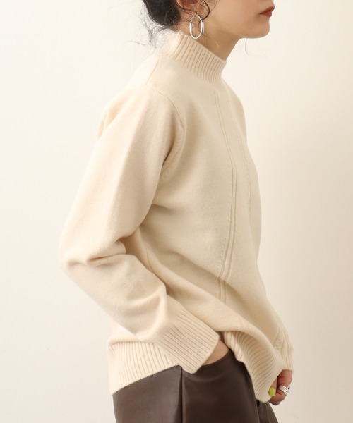 Chiaro（キアロ）の「chiaro ハイネックニット（ニット/セーター・レディース・ベージュ/カーキ/ブラック/レッド/オフホワイト・40）」の8枚目の写真