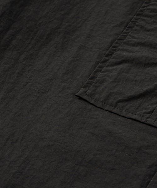 flaner（フラネ）の「Loose nylon cargo pants / ルーズナイロンカーゴパンツ（カーゴパンツ・レディース・ホワイト/ブラック/ネイビー・MEDIUM/SMALL/LARGE）」の9枚目の写真