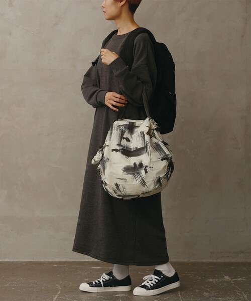 Shupatto(シュパット)の「Shupatto / パッカブル バッグ 27L(エコバッグ/サブバッグ・メンズ・ライトブラウン/パープル系その他5/ブルー系その他4/ブラック/ホワイト・ONE SIZE)」の10枚目の写真