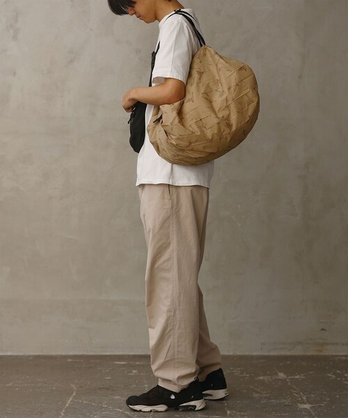 Shupatto(シュパット)の「Shupatto / パッカブル バッグ 27L(エコバッグ/サブバッグ・メンズ・ライトブラウン/パープル系その他5/ブルー系その他4/ブラック/ホワイト・ONE SIZE)」の15枚目の写真