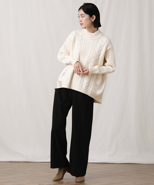 Torrazzo Donna（トラッゾドンナ）の「ケーブル×サテンボトルネック