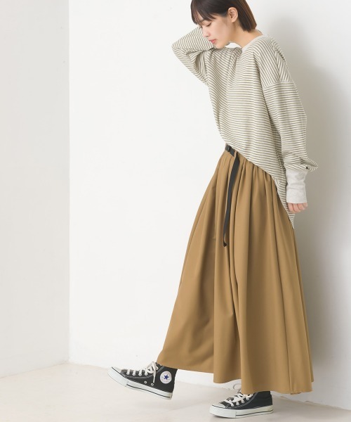 OMNES（オムネス）の「ウェビングベルトギャバタックスカート（スカート・レディース・チャコール/ベージュ/グレー/カーキ/ブラック/ライトグレー・FREE）」の22枚目の写真