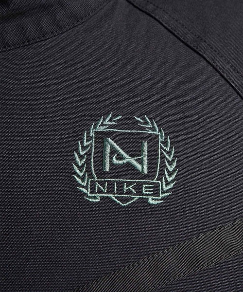 NIKE(ナイキ)の「NIKE/ナイキ キャンバスジャケット ウィンドランナー FZ4727-010/FZ4727-247/FZ4727-476(その他アウター・メンズ・ベージュ/ブラック/ブルー・S/L/2XL/XL/M)」の8枚目の写真