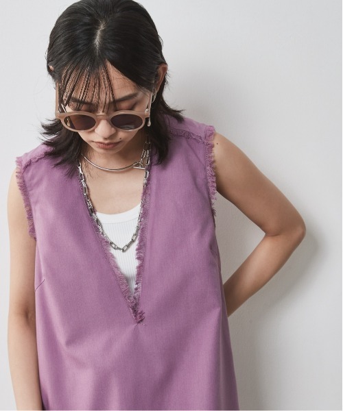 CHIC STYLE(シックスタイル)の「<大きいサイズ>深Vネックストレートロングワンピース シックスタイル(ワンピース・レディース・パープル系/ブラック・L/LL/3L/4L/5L)」の16枚目の写真