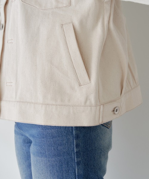 natural couture（ナチュラルクチュール）の「ピンタックデザインバンドカラーGジャン（デニムジャケット・レディース・アイボリー/インディゴブルー/ブルー・FREE）」の4枚目の写真