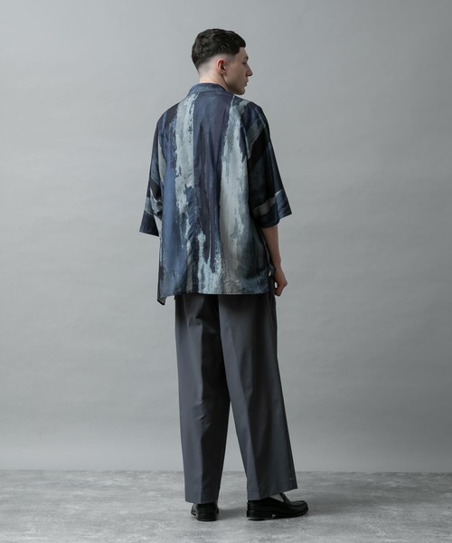 SLICK（スリック）の「アブストラクトプリントドルマンスリーブシャツ