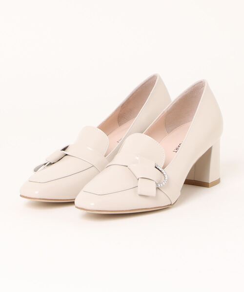 JILL STUART(ジルスチュアート)の「リボンモチーフローファーパンプス(パンプス・レディース・ベージュ/ブラック/アイボリー・23.0cm/23.5cm/24.0cm/24.5cm/22.5cm)」の2枚目の写真