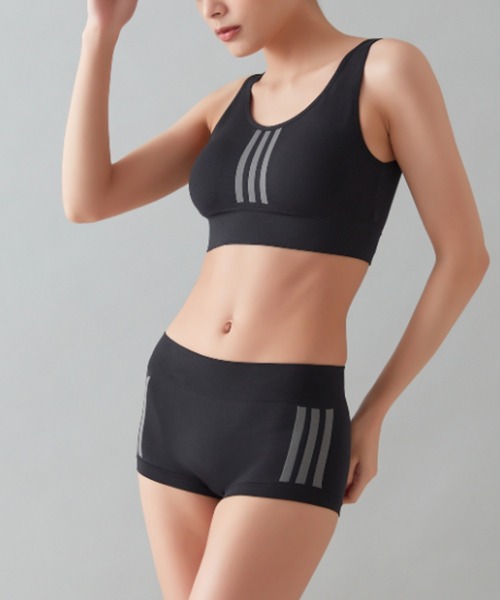 adidas（アディダス）の「adidas/アディダス スポーツブラ スリーストライプロゴ 吸汗速乾（スポーツブラ・レディース・ミント/ブラック/ライラック・MEDIUM/LARGE/X-LARGE）」の7枚目の写真