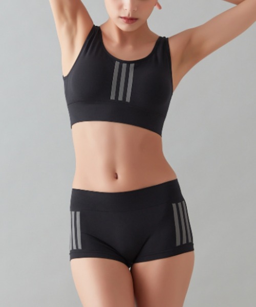 adidas（アディダス）の「adidas/アディダス スポーツブラ スリーストライプロゴ 吸汗速乾（スポーツブラ・レディース・ミント/ブラック/ライラック・MEDIUM/LARGE/X-LARGE）」の8枚目の写真