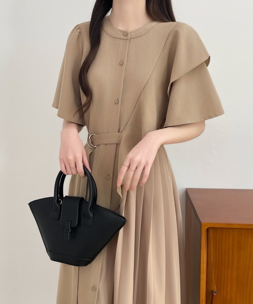 ECLIN(エクラン)の「アシメフリル異素材プリーツ切替シャツワンピース(ワンピース・レディース・ブルー/チャコールグレー/ベージュ・L/M)」の3枚目の写真
