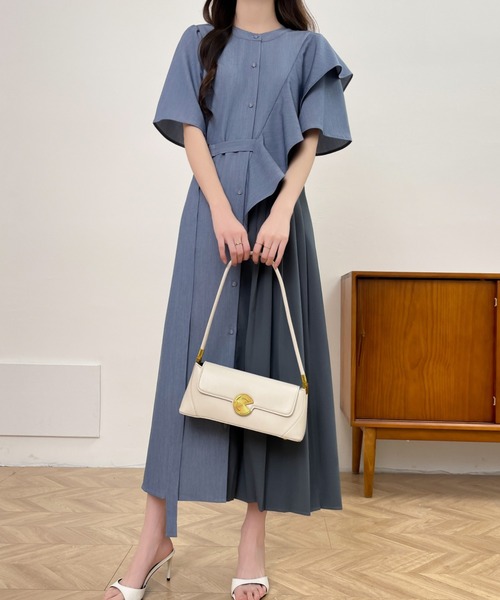 ECLIN(エクラン)の「アシメフリル異素材プリーツ切替シャツワンピース(ワンピース・レディース・ブルー/チャコールグレー/ベージュ・L/M)」の13枚目の写真
