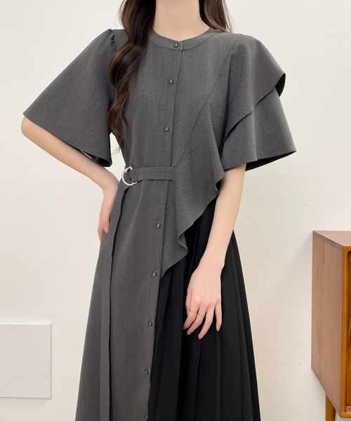 ECLIN(エクラン)の「アシメフリル異素材プリーツ切替シャツワンピース(ワンピース・レディース・ブルー/チャコールグレー/ベージュ・L/M)」の20枚目の写真