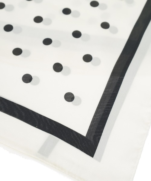 fifth（フィフス）の「ドット柄スカーフ（バンダナ/スカーフ・レディース・ブラック/ホワイト・FREE）」の9枚目の写真