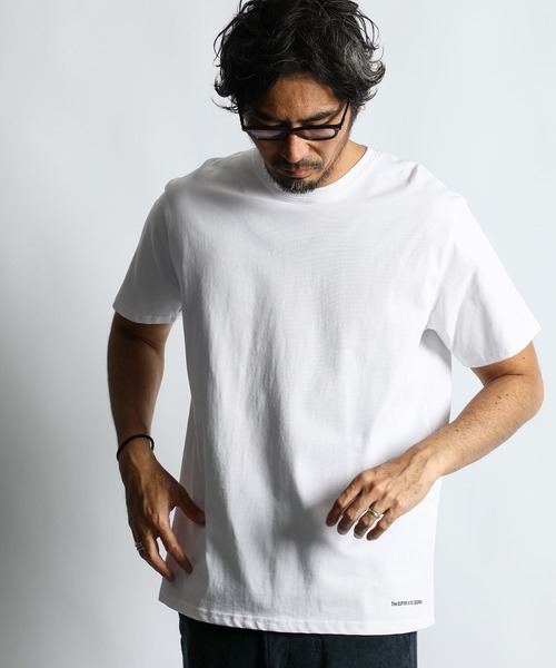 The DUFFER of ST.GEORGE（ザダファーオブセントジョージ）の「BASIC AWESOME TEE：ベーシックデザイン シンプル ワンポイントTシャツ（Tシャツ/カットソー・メンズ・グリーン/ライトピンク/ライトブルー/ブラック/ホワイト/チャコールグレー・X-LARGE/LARGE/MEDIUM/SMALL）」の2枚目の写真