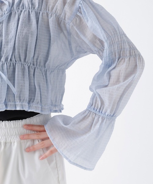 repipi armario（レピピ アルマリオ）の「リボンシャーリングブラウス（シャツ/ブラウス・キッズ・ブルー/イエロー/アイボリー・SMALL/LARGE/MEDIUM）」の16枚目の写真