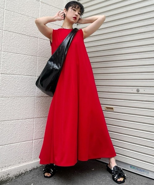 Narcissus（ナルシス）の「ノースリーブロングワンピース（ワンピース・レディース・ブラック/レッド・FREE）」の2枚目の写真