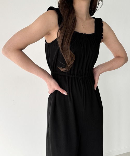 JUNOAH(ジュノア)の「肩フリルリブオールインワン(つなぎ/オールインワン・レディース・ブラック/アイボリー/チャコール・MEDIUM/LARGE/X-LARGE)」の10枚目の写真