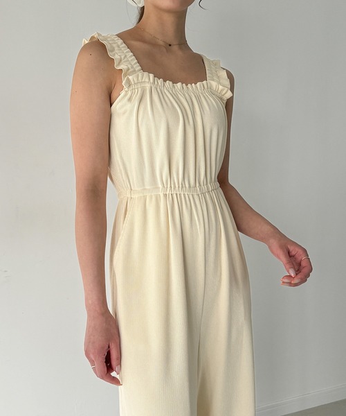 JUNOAH(ジュノア)の「肩フリルリブオールインワン(つなぎ/オールインワン・レディース・ブラック/アイボリー/チャコール・MEDIUM/LARGE/X-LARGE)」の12枚目の写真