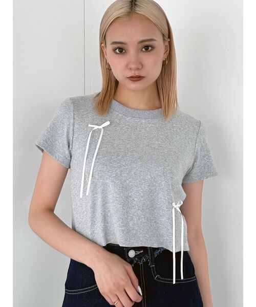 EMODA（エモダ）の「ポイントリボンTシャツ（Tシャツ/カットソー・レディース・ホワイト/ブラック/ブルー/グリーン/グレー・FREE）」の4枚目の写真