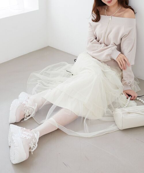 MAJESTIC LEGON(マジェスティックレゴン)の「2WAYデコリボンスニーカー(スニーカー・レディース・グレー/オフホワイト/ホワイト系その他/ピンク系その他2/ブラック系その他/ベージュ/ブラウン・SMALL/MEDIUM/LARGE/X-LARGE)」の18枚目の写真