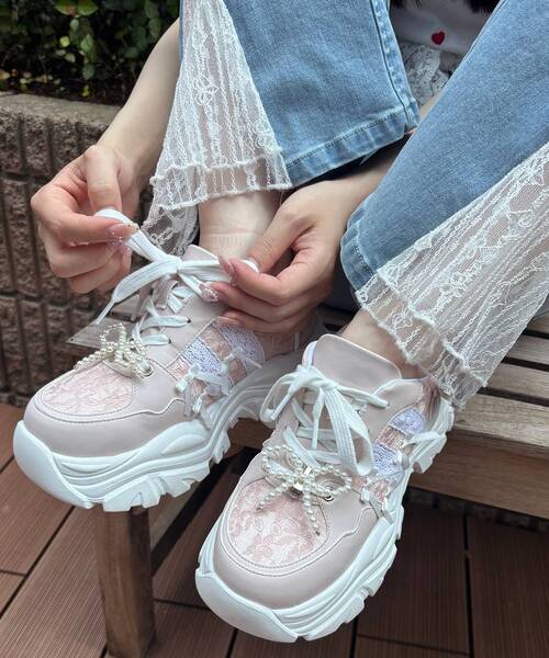 MAJESTIC LEGON(マジェスティックレゴン)の「2WAYデコリボンスニーカー(スニーカー・レディース・グレー/オフホワイト/ホワイト系その他/ピンク系その他2/ブラック系その他/ベージュ/ブラウン・SMALL/MEDIUM/LARGE/X-LARGE)」の20枚目の写真