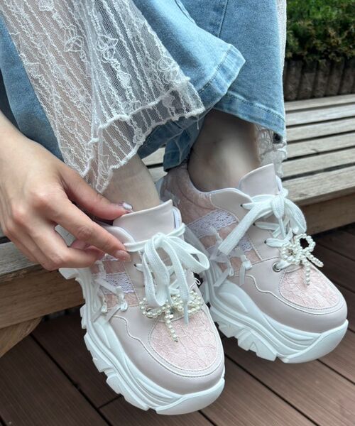 MAJESTIC LEGON(マジェスティックレゴン)の「2WAYデコリボンスニーカー(スニーカー・レディース・グレー/オフホワイト/ホワイト系その他/ピンク系その他2/ブラック系その他/ベージュ/ブラウン・SMALL/MEDIUM/LARGE/X-LARGE)」の21枚目の写真